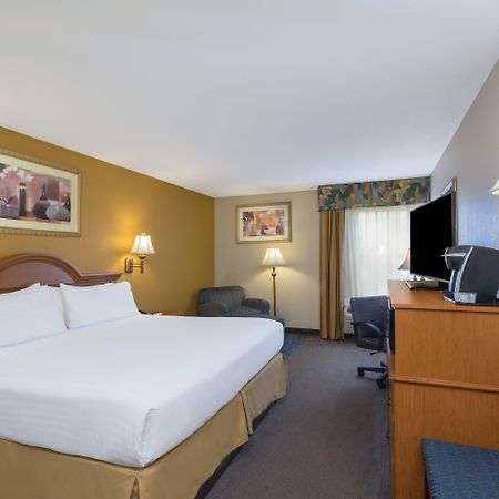 Clarion Pointe New Bern Hotel Buitenkant foto