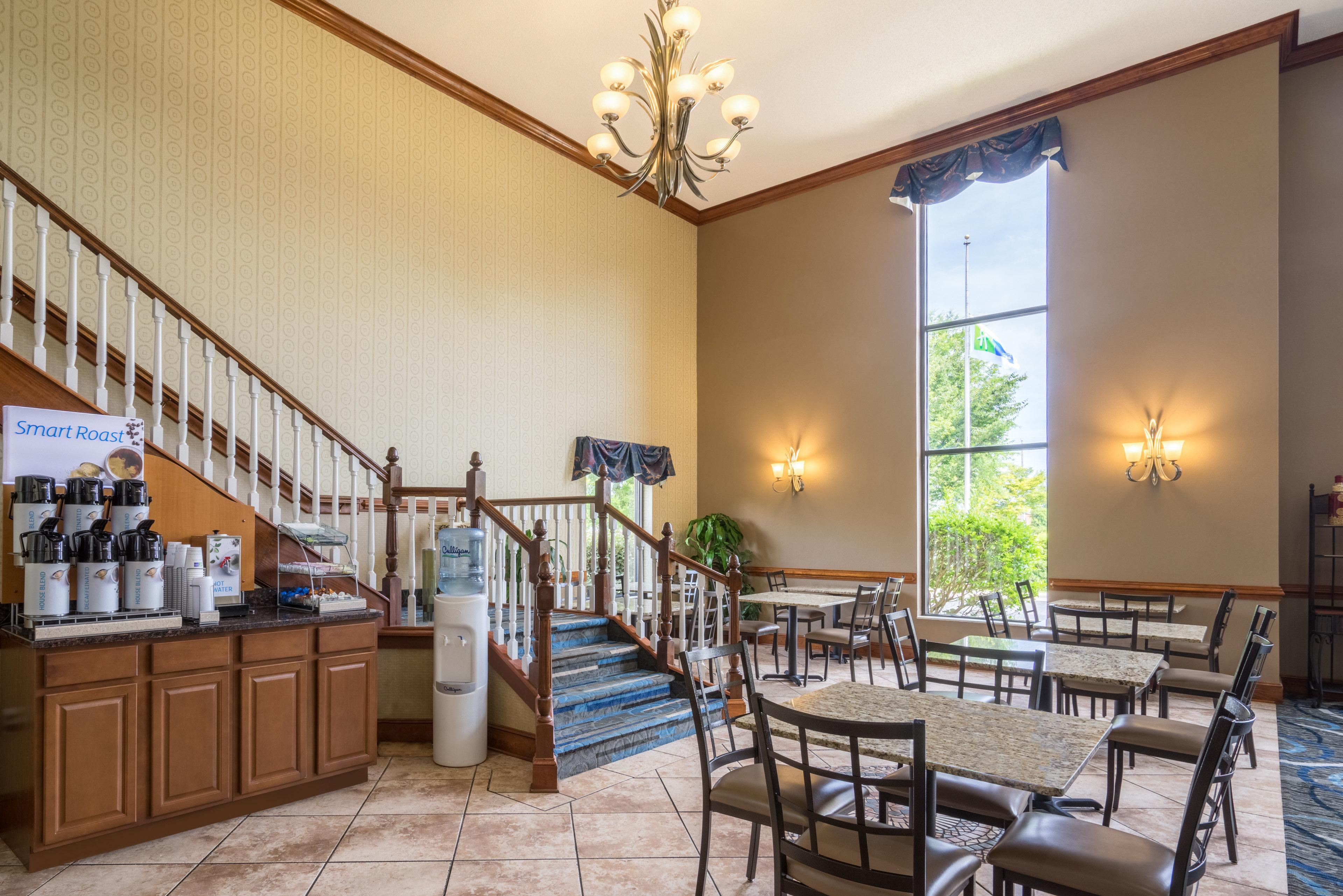 Clarion Pointe New Bern Hotel Buitenkant foto