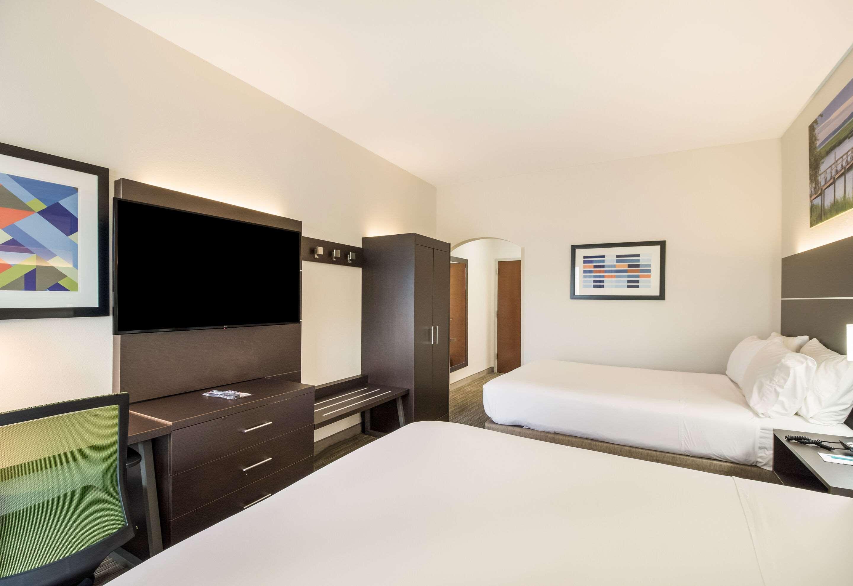 Clarion Pointe New Bern Hotel Buitenkant foto