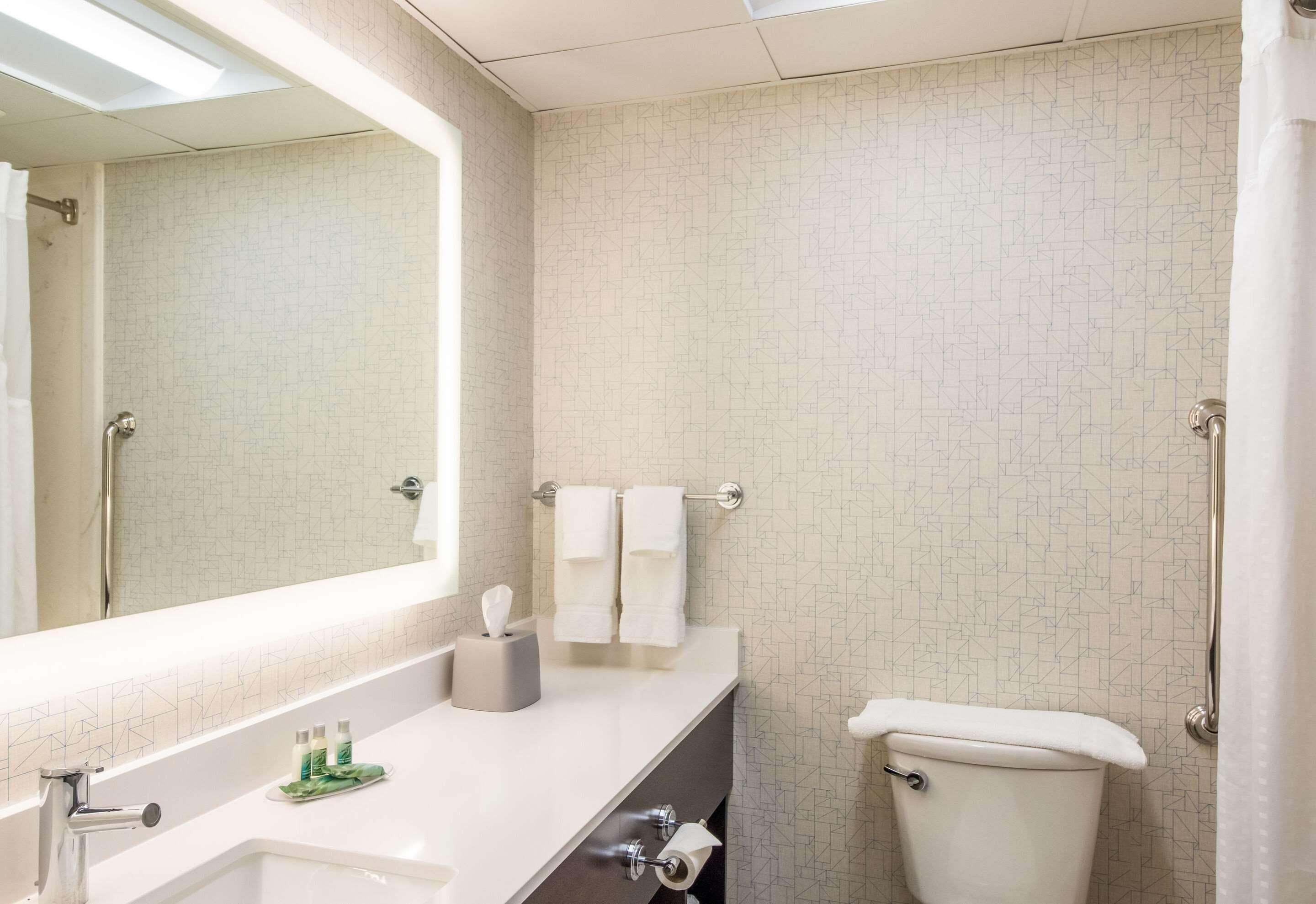 Clarion Pointe New Bern Hotel Buitenkant foto