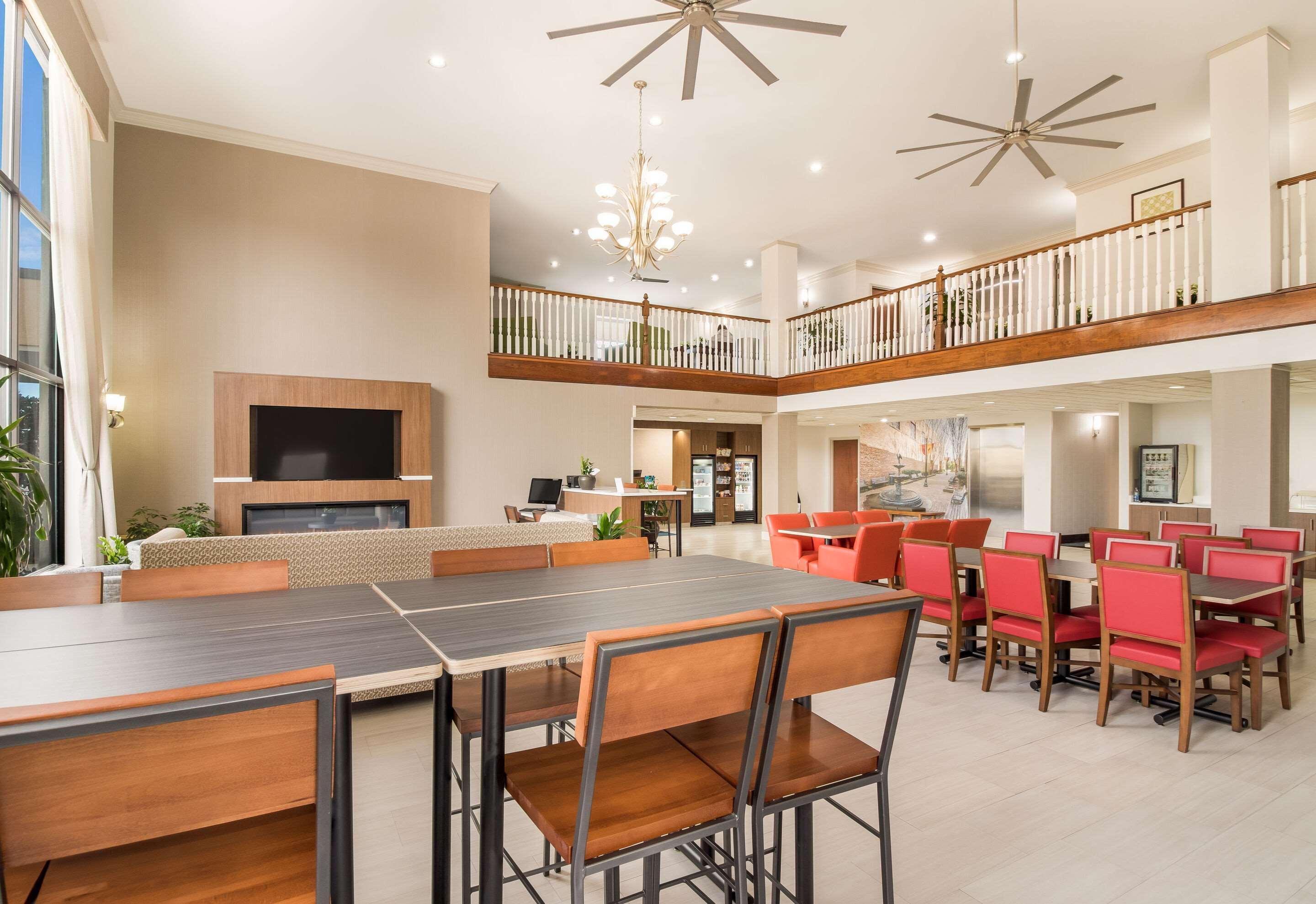 Clarion Pointe New Bern Hotel Buitenkant foto