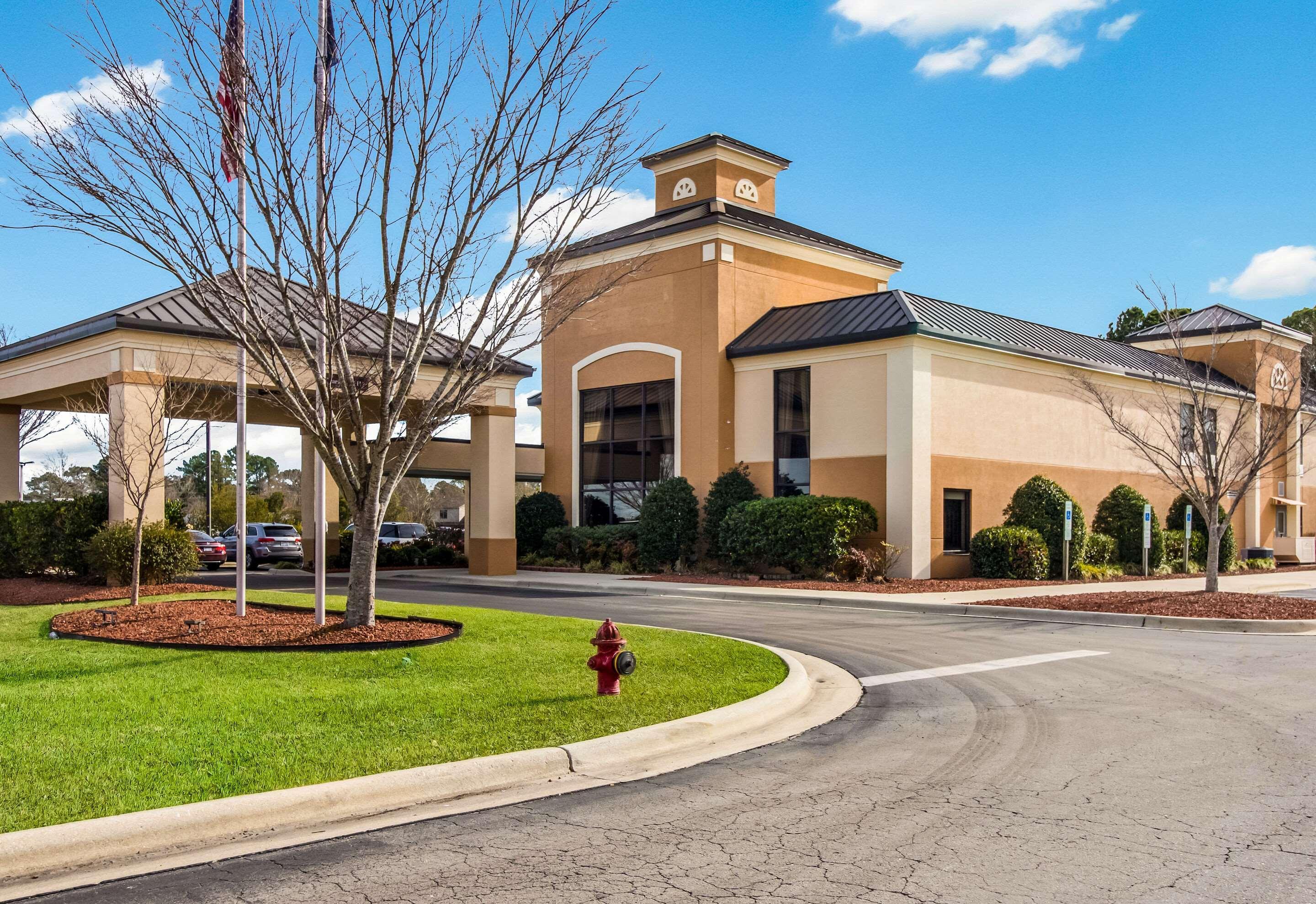 Clarion Pointe New Bern Hotel Buitenkant foto