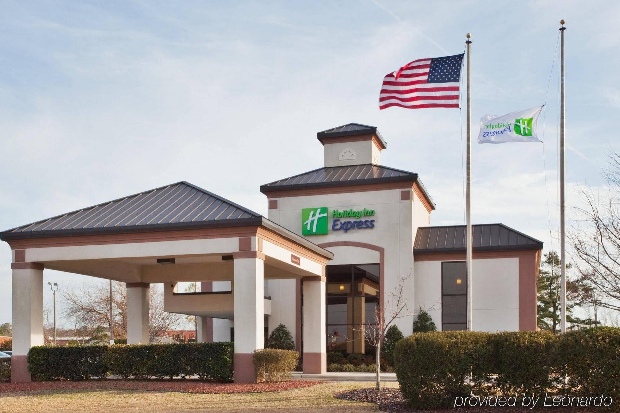 Clarion Pointe New Bern Hotel Buitenkant foto